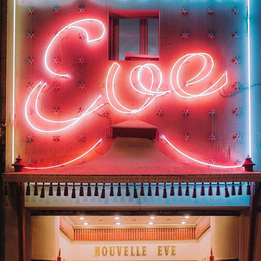 La Nouvelle Eve cabaret parisien